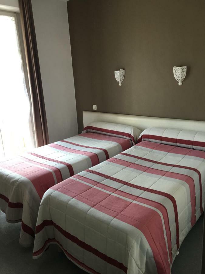 לורדה Hotel Ocean מראה חיצוני תמונה